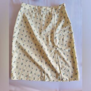 BCBG Max Azria Butter Yellow Floral Slit Skirt Sz 4 | Coquette Soft Girl Slip